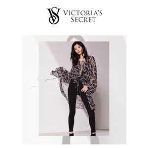 NEW!! Victoria's Secret Floral Black/Pink Kimono